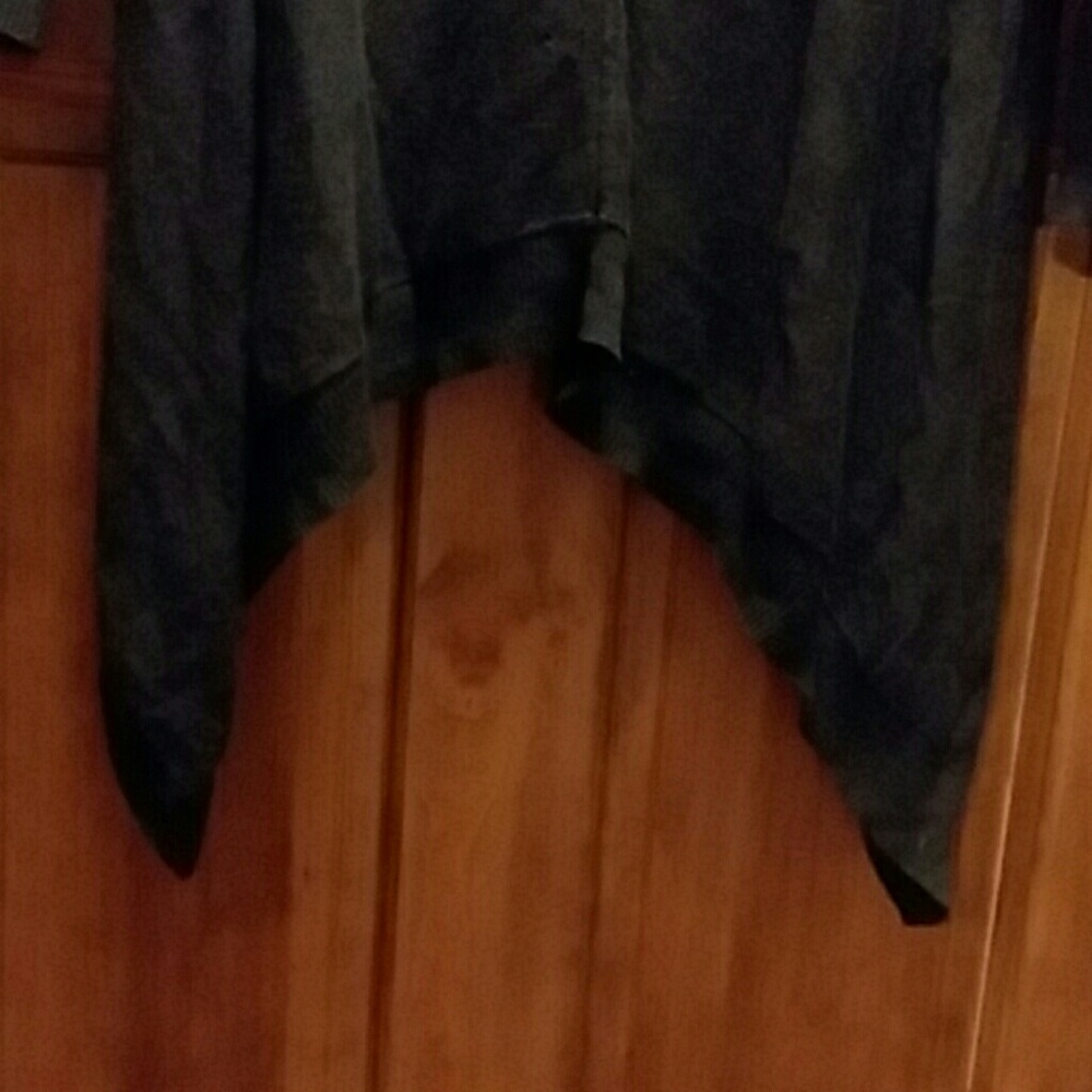 Top - Picture 4 of 4